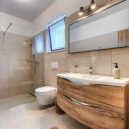 Ana By Interhome Villa Žminj